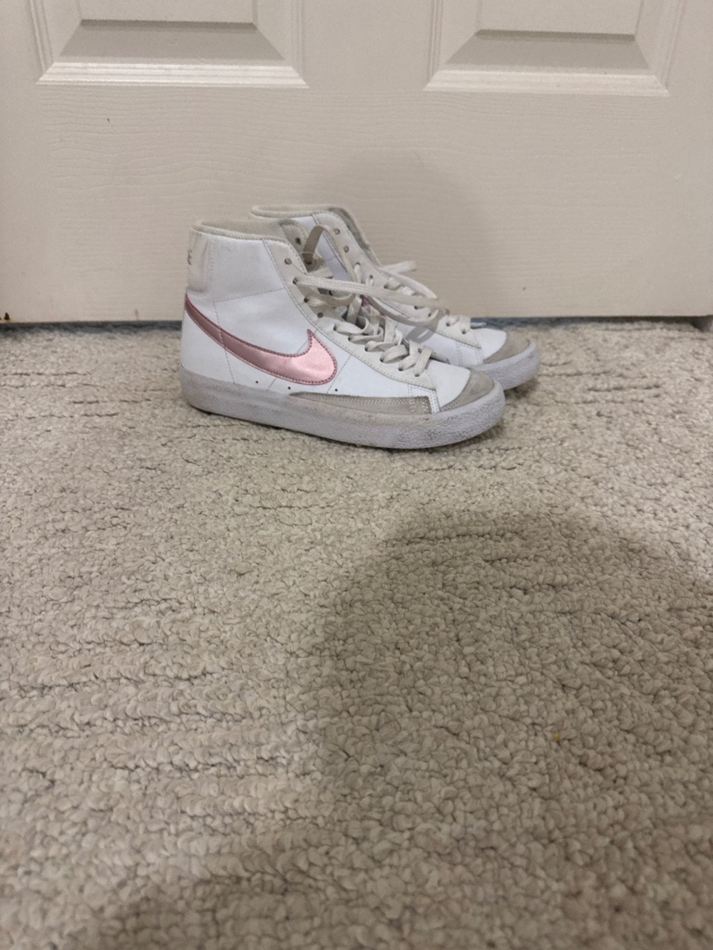 Nike mid rise sneakers